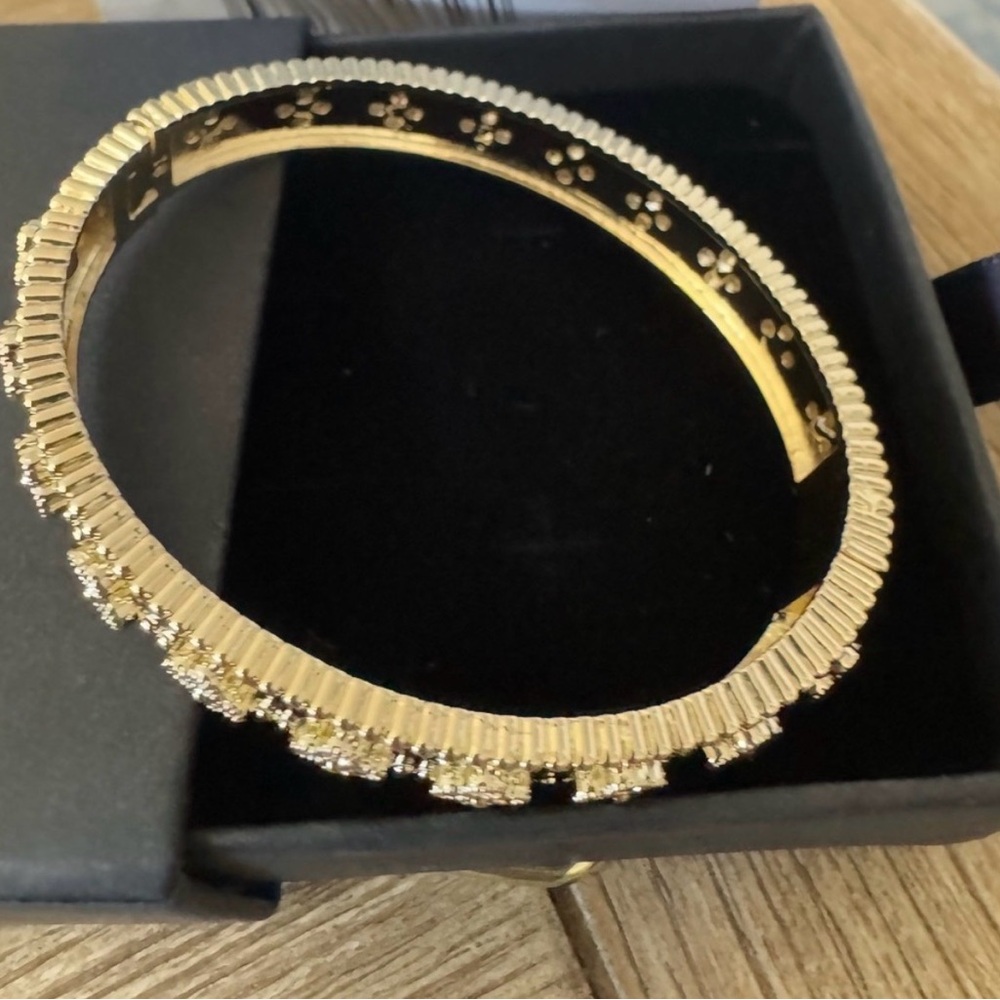 Perlee Four Leaf Clover Bangle Bracelet gold plated - Picture 7 of 8